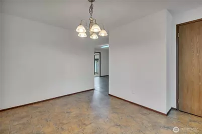 107 Butte Avenue, Pacific, WA 98047 - Photo 12