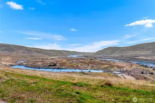 1220 S Webb Pl, East Wenatchee, WA 98802 - Photo 2