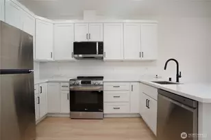 1129 Fawcett Ave, Tacoma, WA 98402 - Photo 2