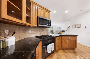 1947 NE Killian Ln, Issaquah, WA 98029 - Photo 10