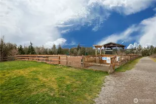 1947 NE Killian Ln, Issaquah, WA 98029 - Photo 28