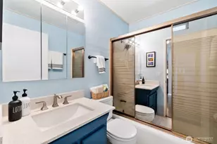 2532 NE 108th Pl, Seattle, WA 98125 - Photo 10