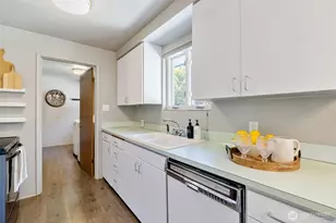 2532 NE 108th Pl, Seattle, WA 98125 - Photo 22