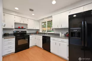 19718 12th Ave NW, Shoreline, WA 98177 - Photo 10