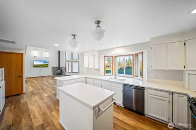 1911 E Island Lake Drive, Shelton, WA 98584 - Photo 10