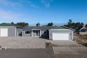 1215 195th St, Long Beach, WA 98631 - Photo 4