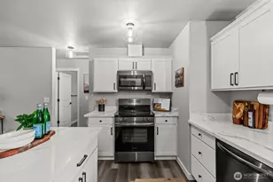 61 E Ellinor Peak Pl, Belfair, WA 98528 - Photo 12