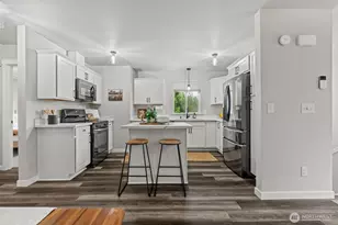 61 E Ellinor Peak Pl, Belfair, WA 98528 - Photo 10