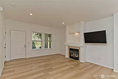 1920 Spencer Court #B13, DuPont, WA 98327 - Photo 4