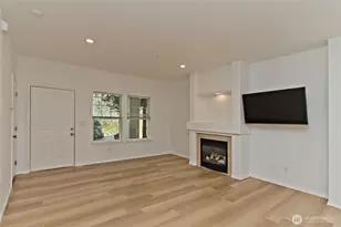 1920 Spencer Ct, DuPont, WA 98327 - Photo 4