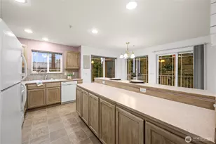 10025 9th Ave W, Everett, WA 98204 - Photo 4