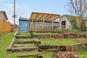 833 E Marine View Dr, Everett, WA 98201 - Photo 26