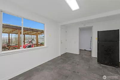833 E Marine View Drive, Everett, WA 98201 - Photo 14