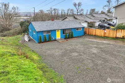 833 E Marine View Drive, Everett, WA 98201 - Photo 2