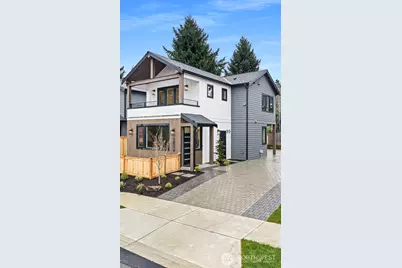 8108 126th Avenue NE #B, Kirkland, WA 98033 - Photo 2