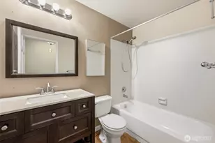 7322 N Skyview Ln, Tacoma, WA 98406 - Photo 10