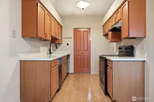 7322 N Skyview Ln, Tacoma, WA 98406 - Photo 8