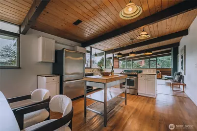 11323 Durland Place NE, Seattle, WA 98125 - Photo 6