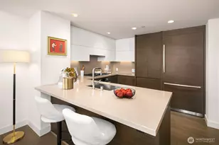 583 Battery St, Seattle, WA 98121 - Photo 8