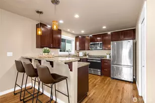 932 N 96th St, Seattle, WA 98103 - Photo 6