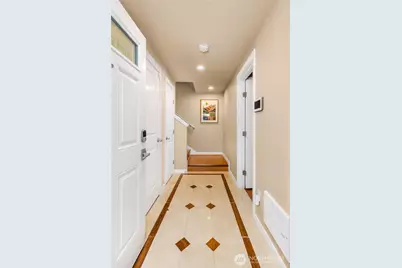 932 N 96th Street, Seattle, WA 98103 - Photo 4