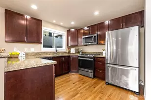 932 N 96th St, Seattle, WA 98103 - Photo 6