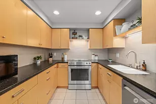 8225 212th St SW, Edmonds, WA 98026 - Photo 4