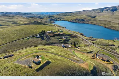 16161 N Wenas Road, Selah, WA 98942 - Photo 2