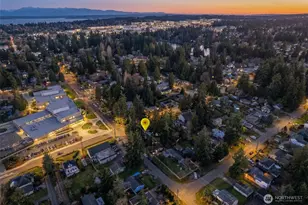 104 NE 120th St, Seattle, WA 98125 - Photo 2