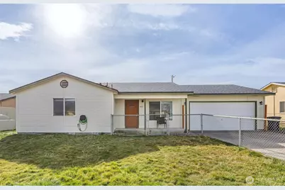 1215 Lowry St, Moses Lake, WA 98837 - Photo 1