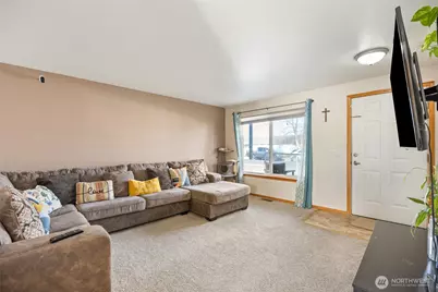 1215 Lowry St, Moses Lake, WA 98837 - Photo 6