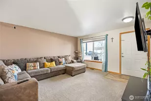 1215 Lowry St, Moses Lake, WA 98837 - Photo 6