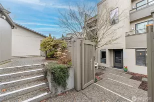 6536 Park Point Ln NE, Seattle, WA 98115 - Photo 26