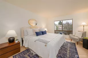 6536 Park Point Ln NE, Seattle, WA 98115 - Photo 12