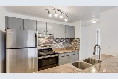 31003 14th Avenue S #D 13, Federal Way, WA 98003 - Photo 10