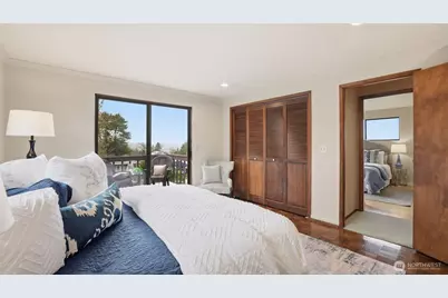 9753 61st Avenue S, Seattle, WA 98118 - Photo 16