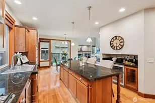 8827 NE 148th Pl, Kenmore, WA 98028 - Photo 12