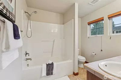 8827 NE 148th Place, Kenmore, WA 98028 - Photo 20