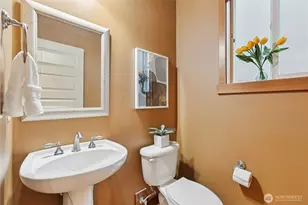 8827 NE 148th Pl, Kenmore, WA 98028 - Photo 16