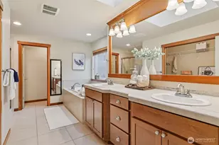 8827 NE 148th Pl, Kenmore, WA 98028 - Photo 26