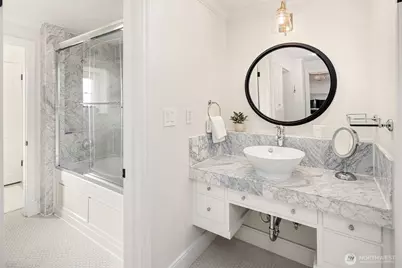 1403 Shenandoah Drive E, Seattle, WA 98112 - Photo 18