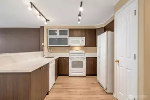 3980 129th Pl SE, Bellevue, WA 98006 - Photo 6