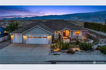 2302 Canyon Hills Drive, East Wenatchee, WA 98802 - Photo 1