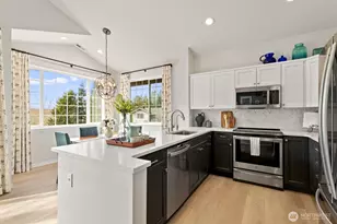 18560 NE 57th St, Redmond, WA 98052 - Photo 10