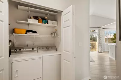 18560 NE 57th Street, Redmond, WA 98052 - Photo 22