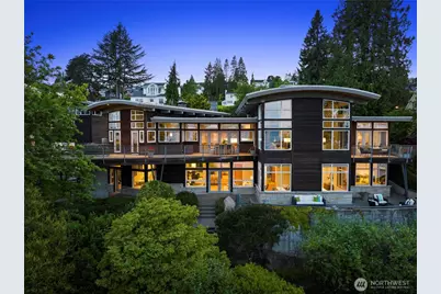 4502 55th Avenue NE, Seattle, WA 98105 - Photo 2