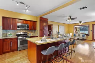 4701 NE Shore Pl, Lake Forest Park, WA 98155 - Photo 26