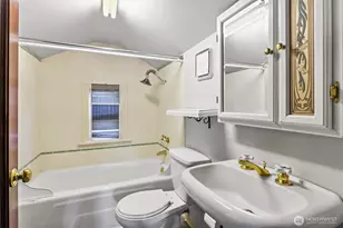 4701 NE Shore Pl, Lake Forest Park, WA 98155 - Photo 34