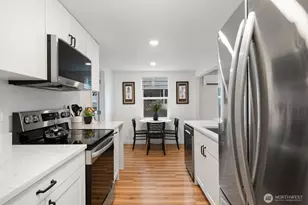 4110 W J St, Bremerton, WA 98312 - Photo 14