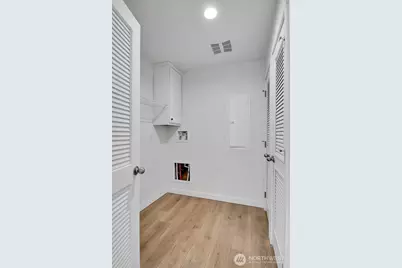 18425 NE 95th Street #218, Redmond, WA 98052 - Photo 12